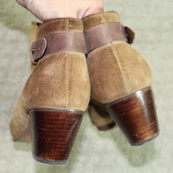 Guess Sz 8.5 Tan 'Veora" Stacked Heel Side Strap Leather Suede Ankle Boots - Picture 5 of 6